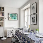 Elegant Appartement Au Coeur Du 9Eme, Printemps