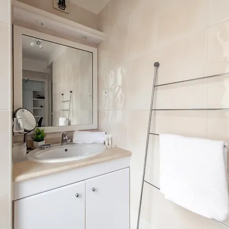 Appartamento Elegant Au Coeur Du 9eme, Printemps *